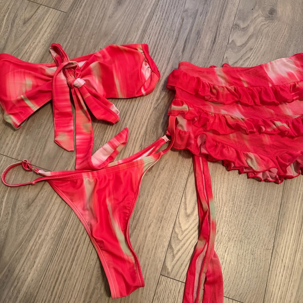 3-Piece Tie-Dye Bikini Set with Ruffle Skirt Cover-Up – Pink/Coral | Size M